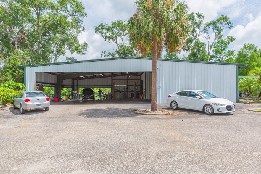 More Photos Of 13815 21st St, Dade City Auto Dealership For Sale