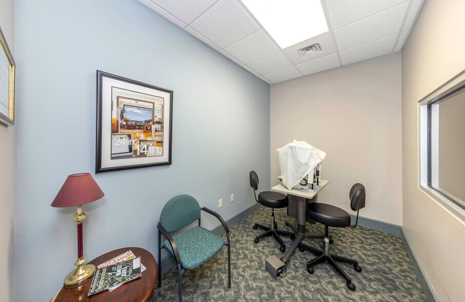 More Photos Of 2346 Drew St, Clearwater Office For Sale