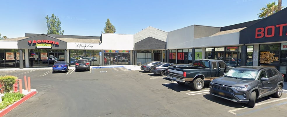 More Photos Of 3330 E Florida Ave, Hemet Unknown For Lease