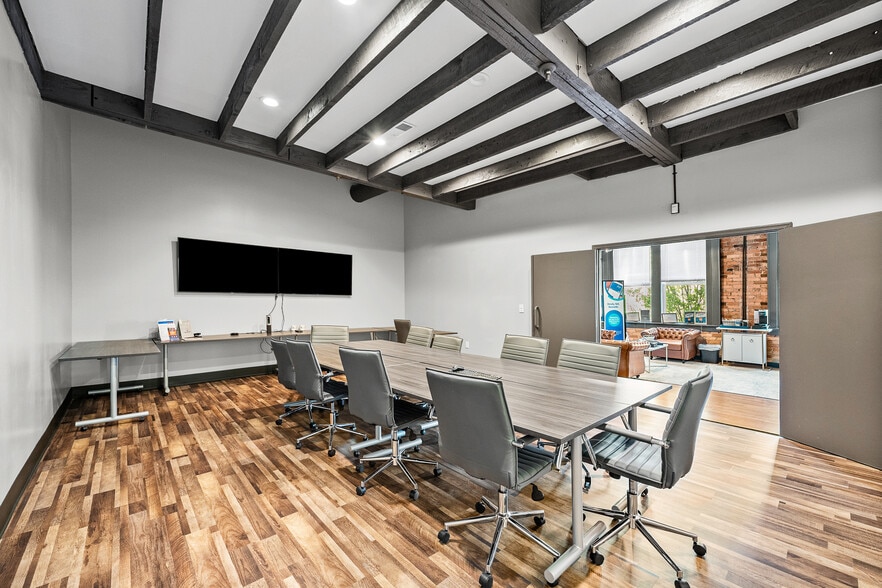 More Photos Of 105 E North St, Greenville Office For Lease