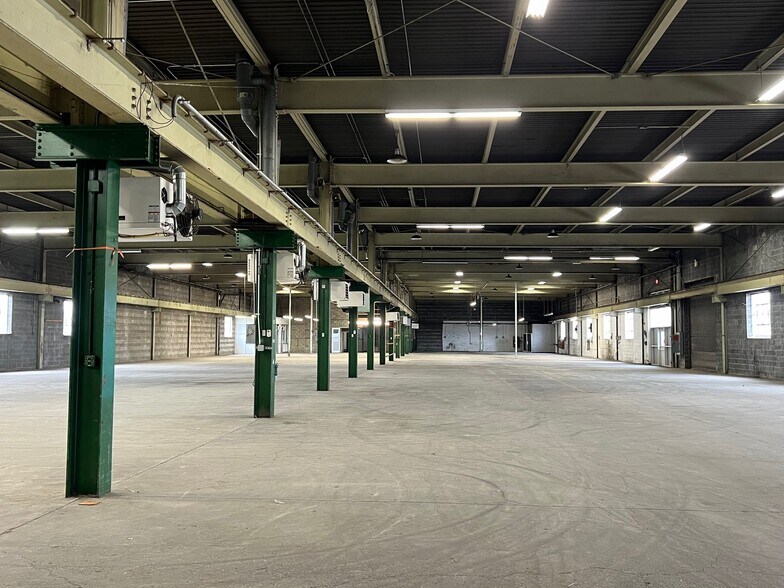 More Photos Of 495 Nixon Rd, Cheswick Manufacturing For Lease