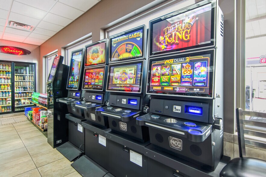 More Photos Of 7 Honey Springs Loop, Brumley Service Station For Sale