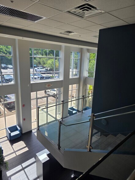 More Photos Of 5402 W Laurel St, Tampa Loft Creative Space For Sale