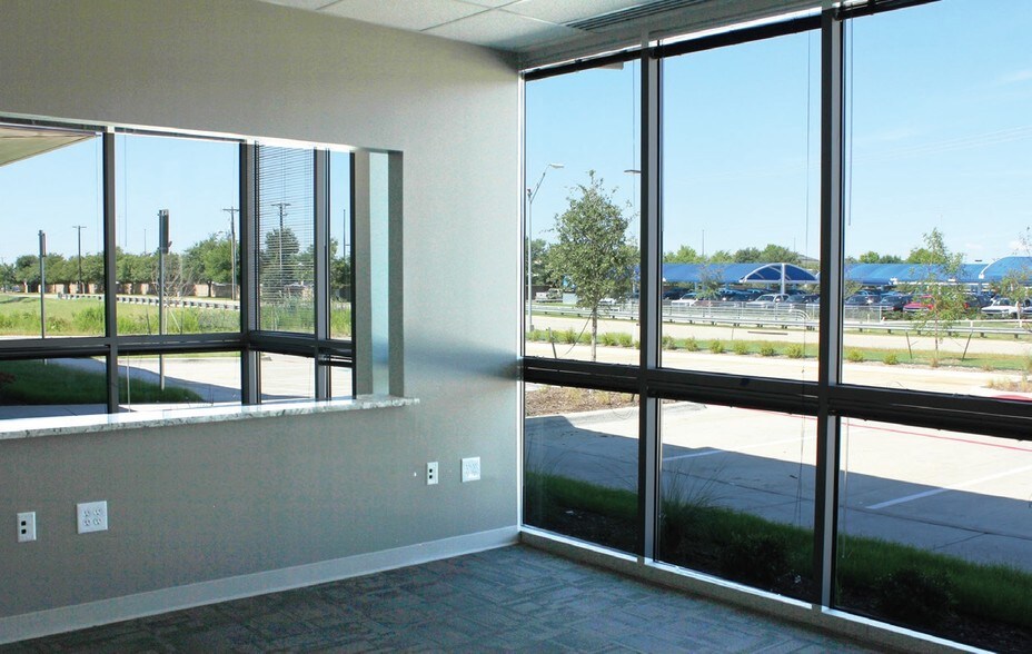 More Photos Of 2451 Stone Myers Pky, Grapevine Office For Lease