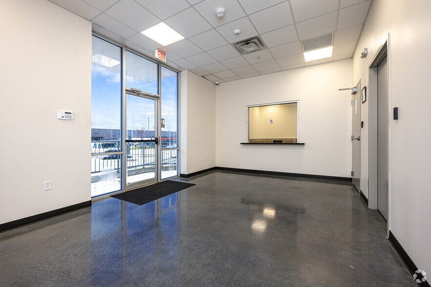 More Photos Of 2070 Commercial Dr, Port Allen Industrial For Sale