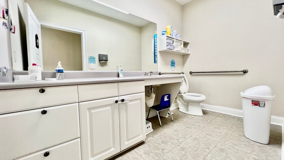 More Photos Of 4080 McGinnis Ferry Rd, Alpharetta Office For Sale