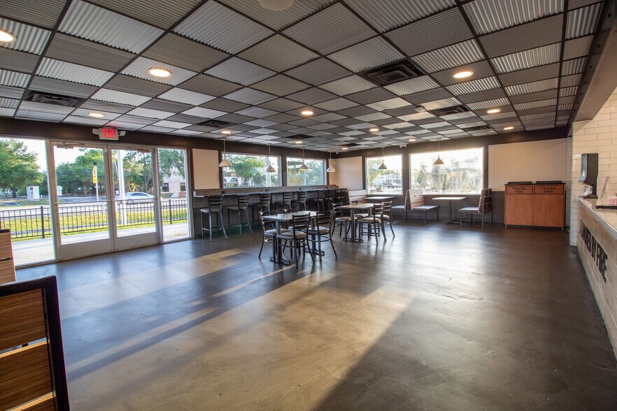 More Photos Of 504 W Vine St, Kissimmee Restaurant For Sale