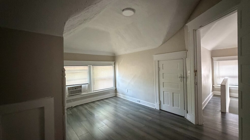 More Photos Of 2478 Paris St, Cincinnati Multifamily For Sale