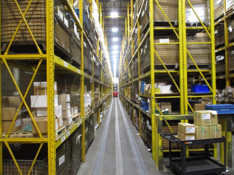 More Photos Of 2800 Estes St, Norton Shores Manufacturing For Sale