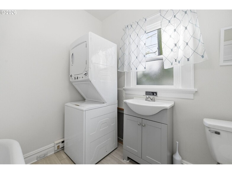 More Photos Of 245 W 13th Ave, Eugene Office For Sale