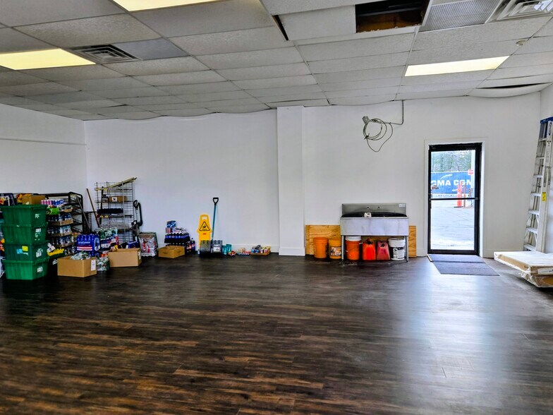More Photos Of 261 Boston Rd, North Billerica General Retail For Sale