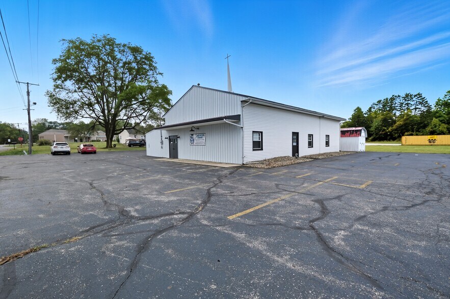 More Photos Of 1400 Paradise View St, Mansfield Office For Sale