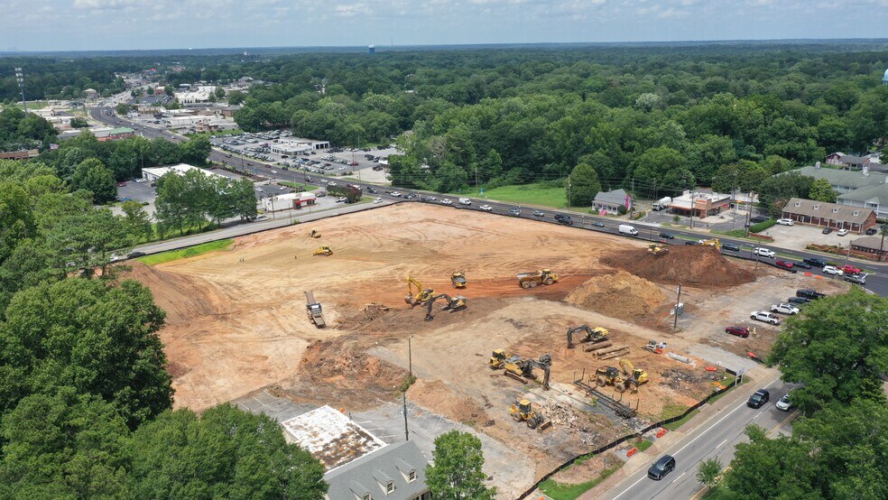 More Photos Of 120 Glynn St. N, Fayetteville Apartments For Lease
