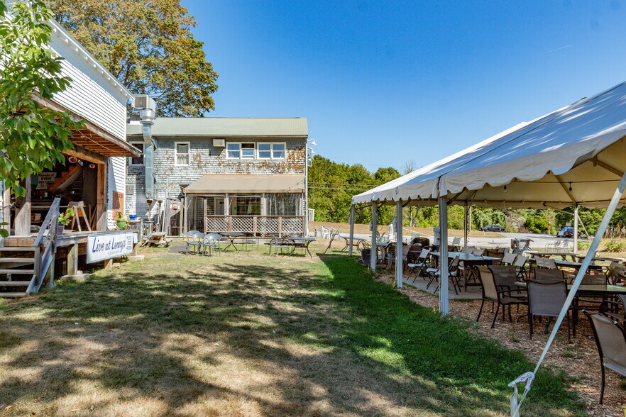 More Photos Of 10 Hardy Rd, Westbrook Freestanding For Sale