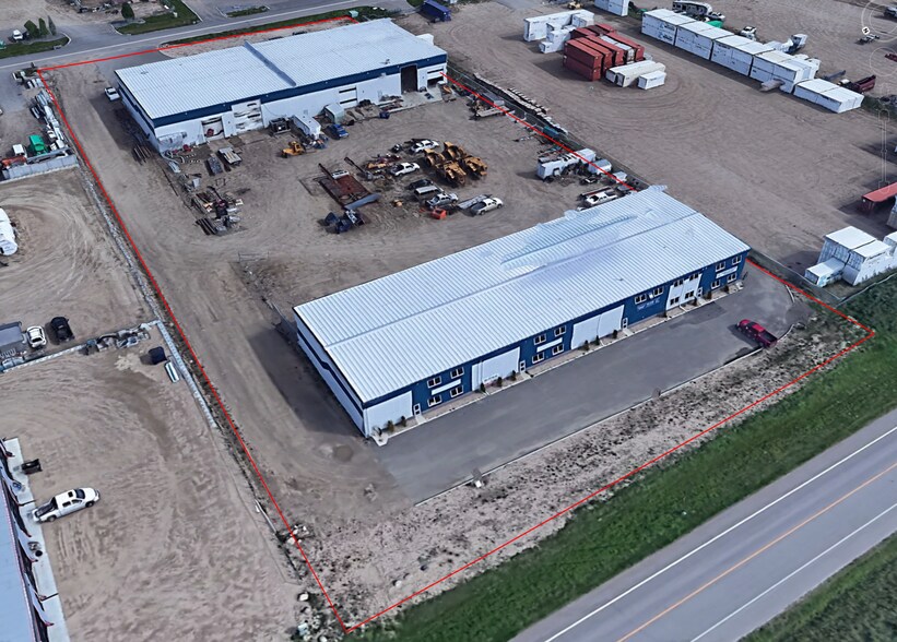 More Photos Of 14 Burnt Valley Ave, Red Deer County Service For Lease