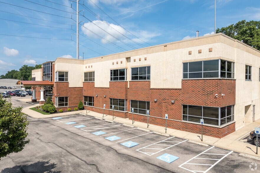 More Photos Of 1553 Chester Pike, Crum Lynne Medical For Lease