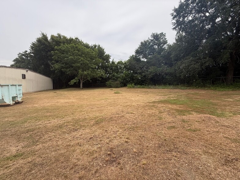 More Photos Of 1953 Mobile Rd, Montgomery Warehouse For Sale