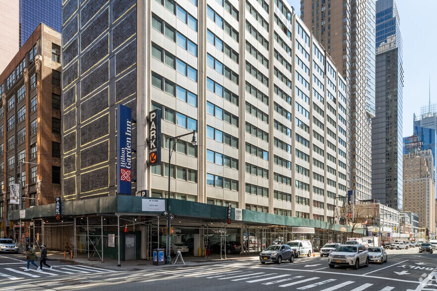 More Photos Of 790 8th Ave, New York Hotel For Lease