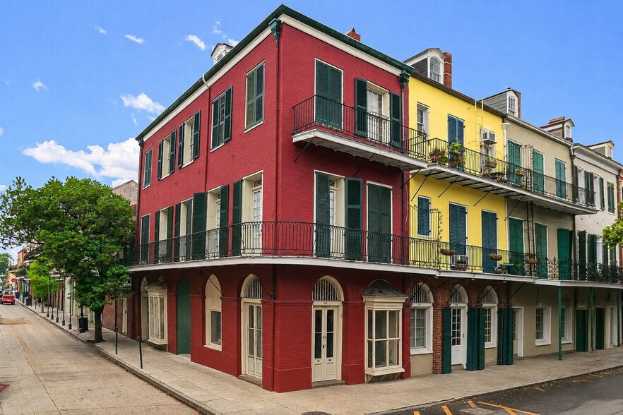 Primary Photo Of 838 Chartres St, New Orleans Storefront Retail Residential For Sale