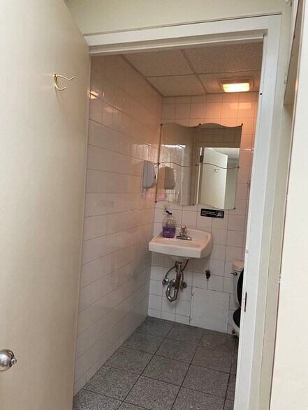 More Photos Of 13-17 Elizabeth St, New York Office For Sale