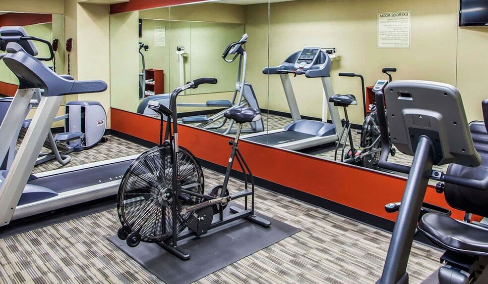 More Photos Of 4112 N Brandywine Dr, Peoria Hotel For Sale
