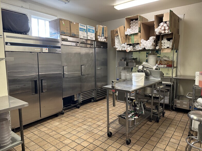 More Photos Of 2320 Belshaw St, Mojave Restaurant For Sale