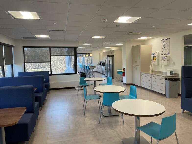 More Photos Of 44 Old Ridgebury Rd, Danbury Office For Lease