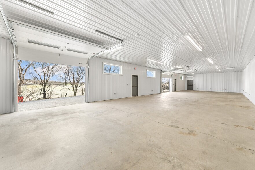 More Photos Of 1230 Maidencreek rd, Fleetwood Warehouse For Lease