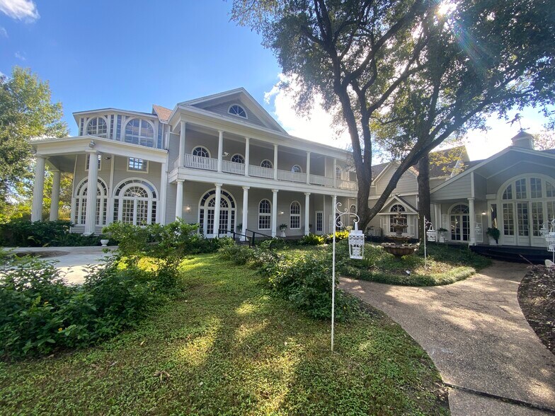 More Photos Of 300 Douglas St, Missouri City Lodge Meeting Hall For Sale