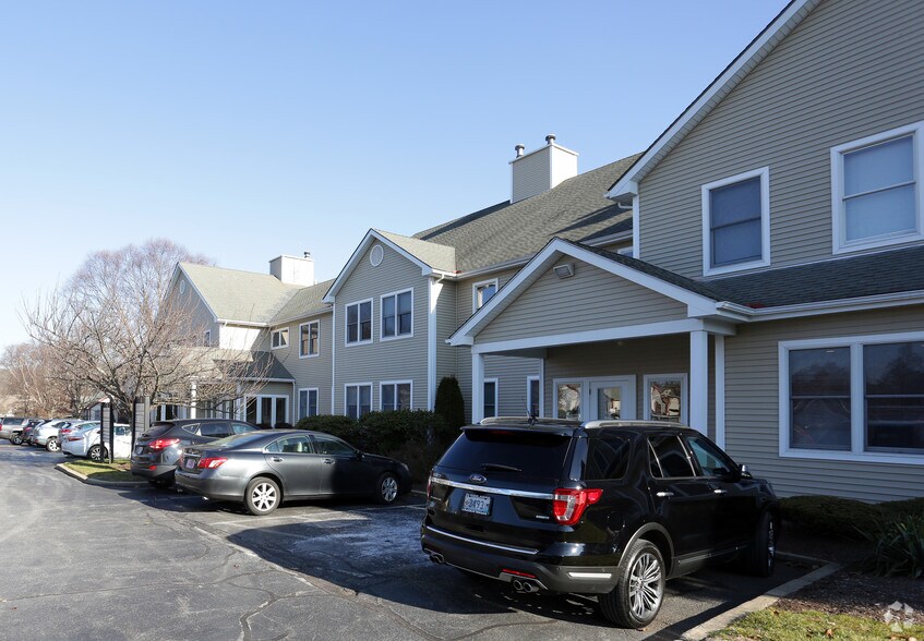 More Photos Of 1130 Ten Rod Rd, North Kingstown Medical For Sale