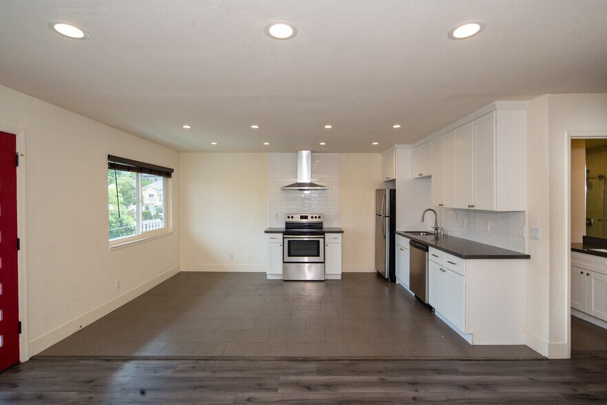 More Photos Of 1140 E 22nd St, Oakland Apartments For Sale