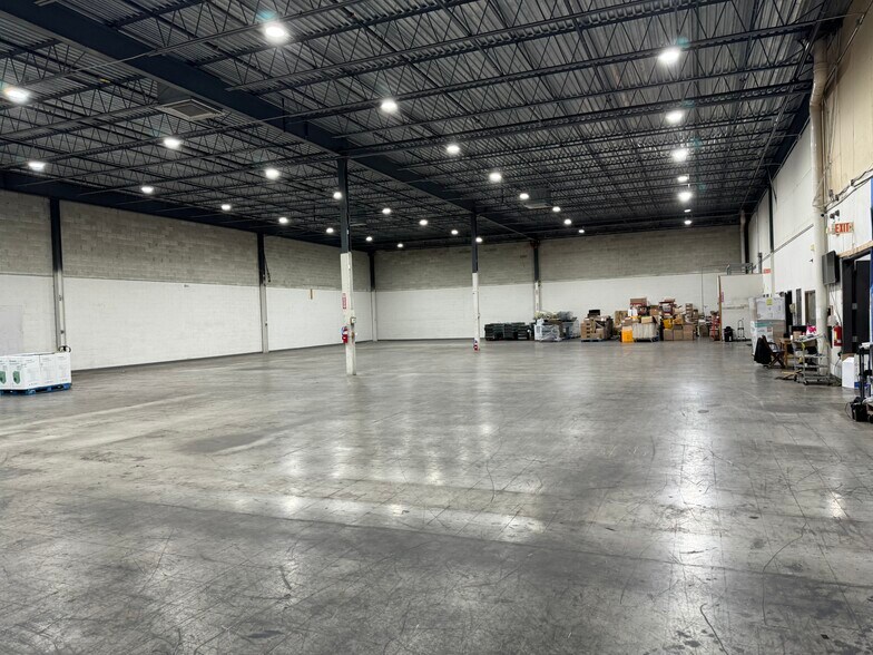 More Photos Of 3 Sperry Rd, Fairfield Distribution For Lease