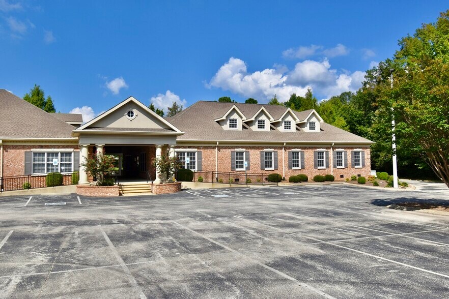 More Photos Of 209 Oil Well Rd, Jackson Healthcare For Lease