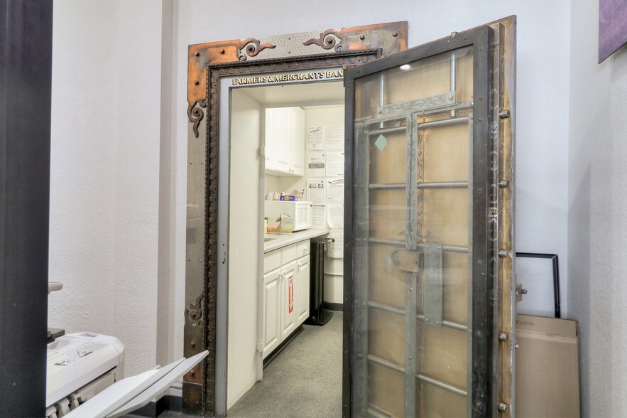 More Photos Of 449-455 San Benito St, Hollister Storefront Retail Office For Lease