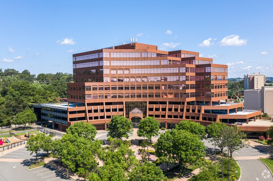 More Photos Of 9 Polito Ave, Lyndhurst Unknown For Lease