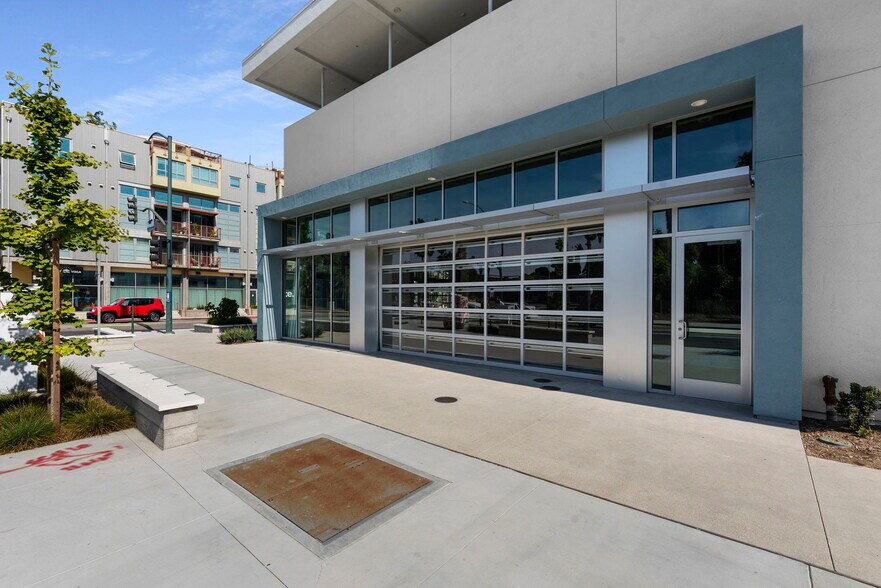 More Photos Of 160 S Ventura Ave, Ventura Apartments For Lease