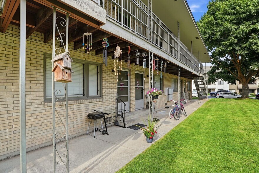 More Photos Of 6119-6123 N Colton St, Spokane Apartments For Sale