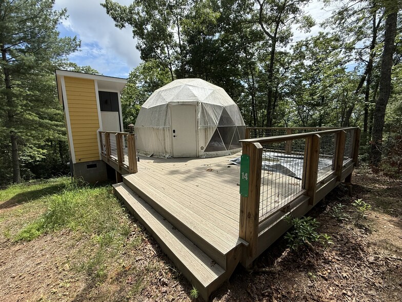 More Photos Of 1105 Fall Creek Rd, Purlear Apartments For Sale