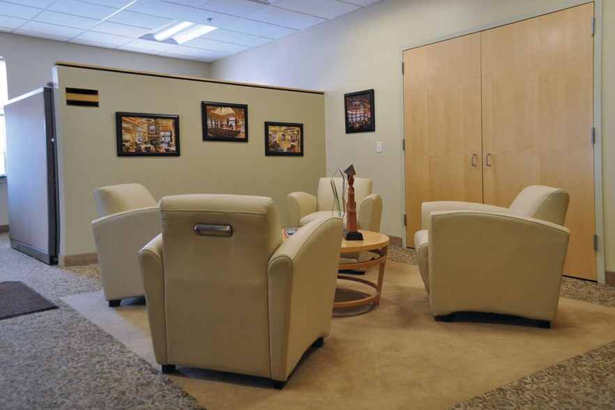 More Photos Of 75 Thruway Park Dr, West Henrietta Office For Lease