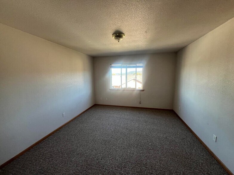More Photos Of 3200 Matthew Ln, Fortuna Apartments For Sale