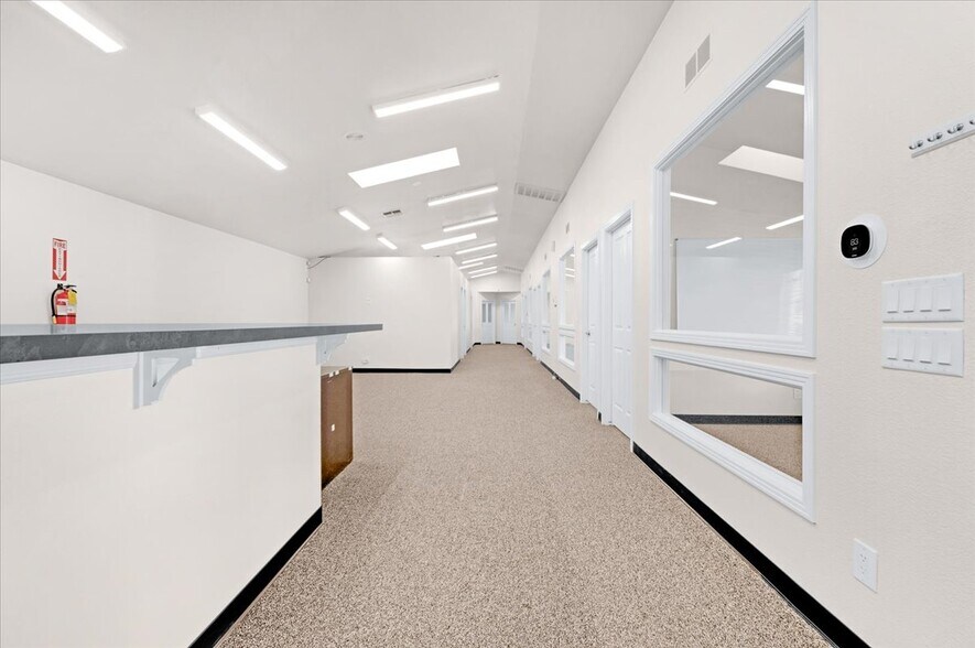 More Photos Of 324-330 Bullard Ave, Clovis Office For Sale