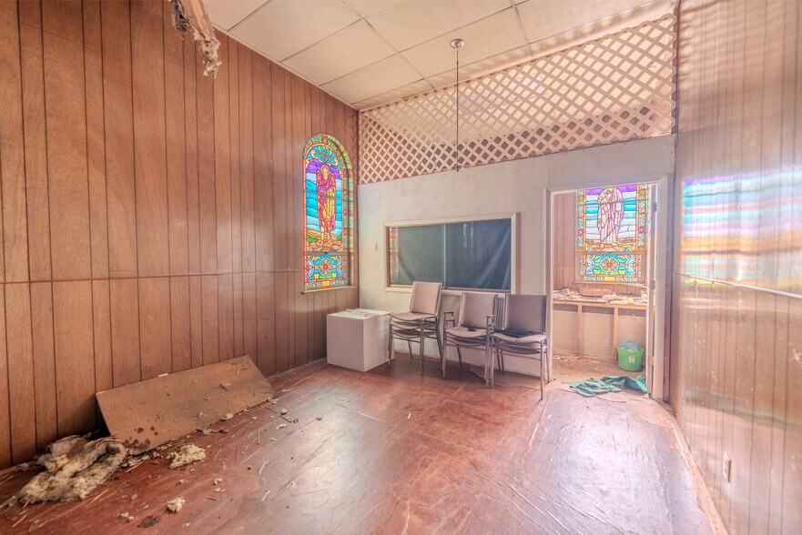 More Photos Of 112 S 13th St, Jeannette Religious Facility For Sale