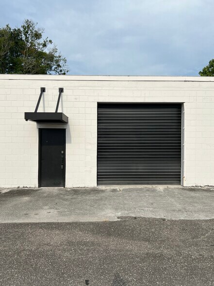 More Photos Of 1602 Arcadia Pl, Jacksonville Warehouse For Lease