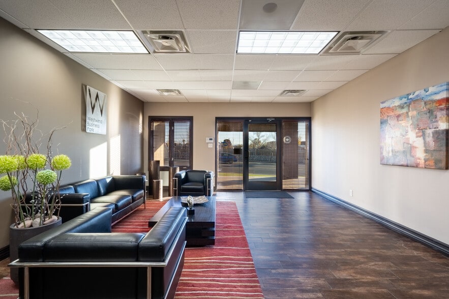 More Photos Of 7001 Westwind Dr, El Paso Office Residential For Lease
