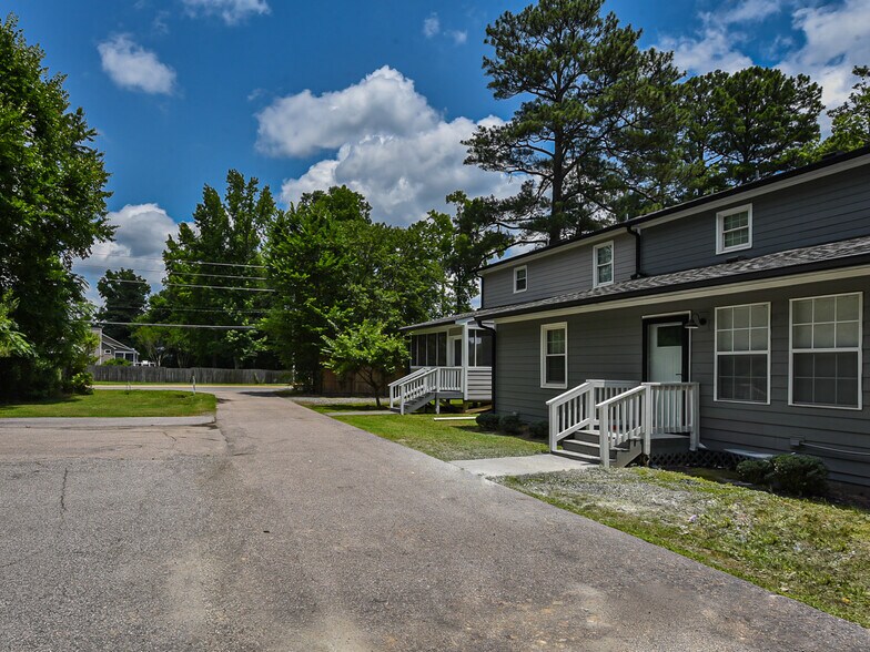 More Photos Of 225 Douglas St, Holly Springs Apartments For Sale