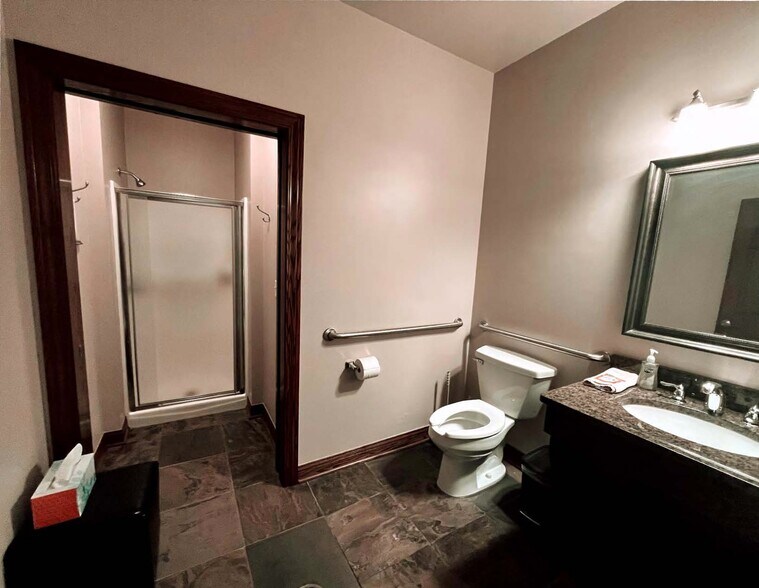 More Photos Of 792-806 W Bartlett Rd, Bartlett Loft Creative Space For Sale