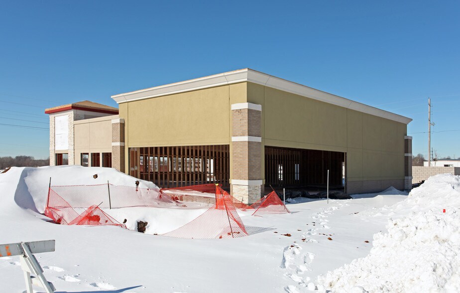 More Photos Of 4151 Sterling Ave, Kansas City Restaurant For Lease