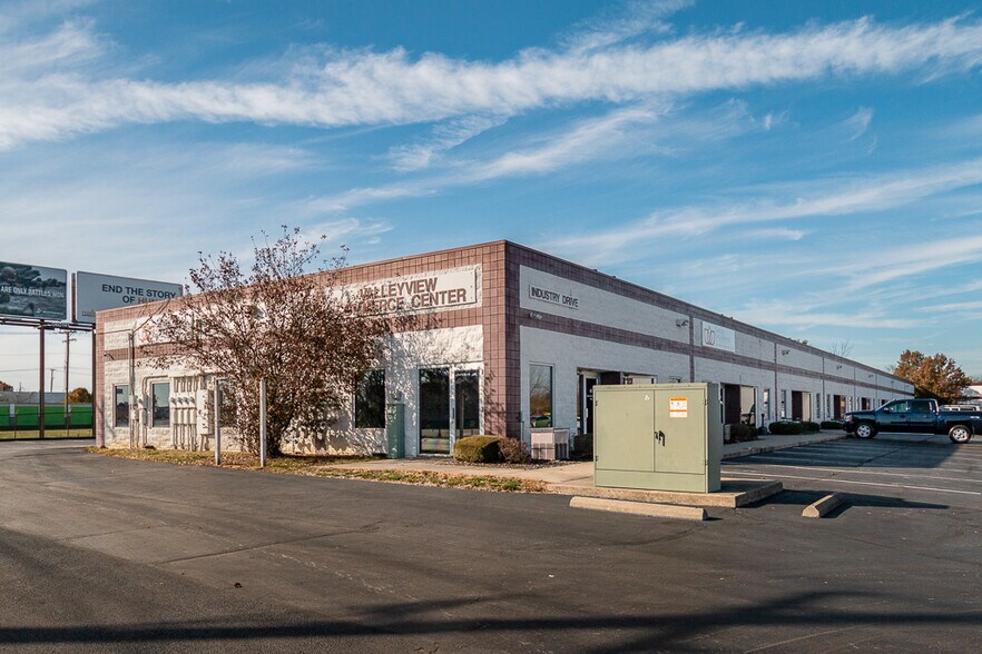 Primary Photo Of 409 Industry Dr, Columbus Warehouse For Lease