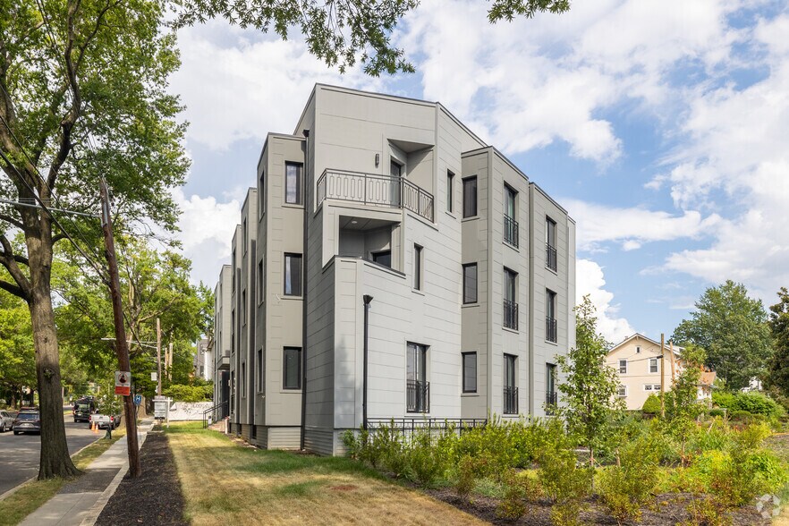 More Photos Of 1001 Rhode Island Ave NE, Washington Apartments For Sale