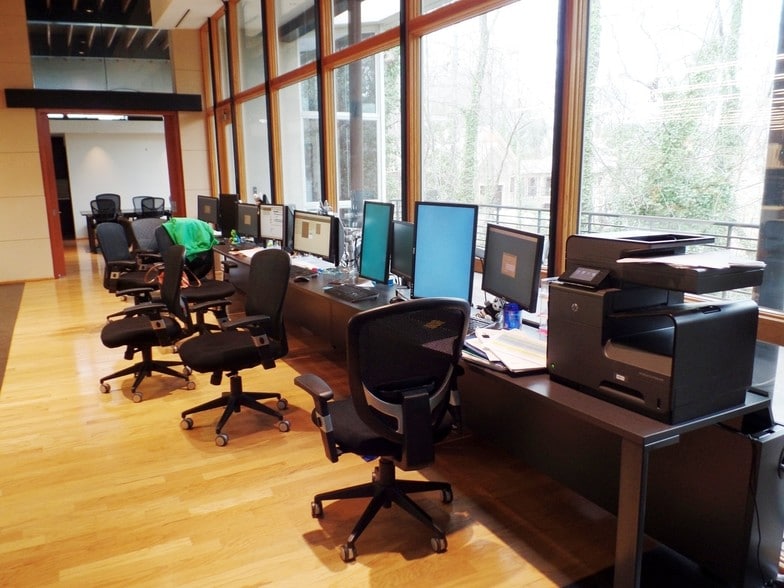 More Photos Of 5424 Glenridge Dr NE, Atlanta Office For Sale